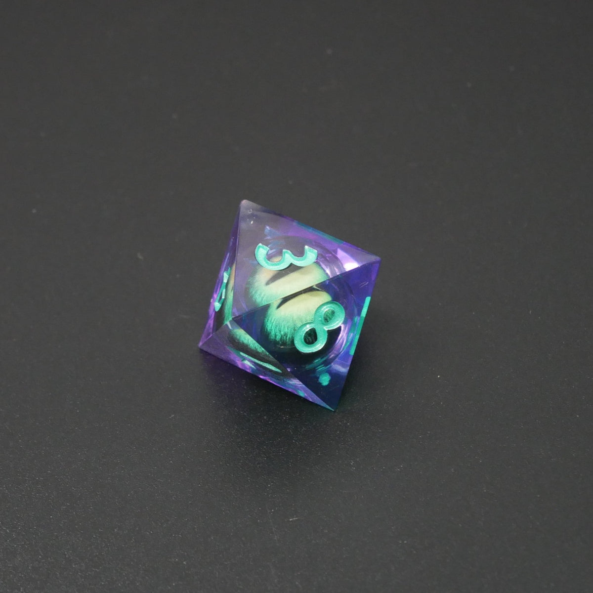 Remorhaz's Eye |  7 Piece Moving Eye DnD Dice Set | Acrylic RPG Gaming Dice